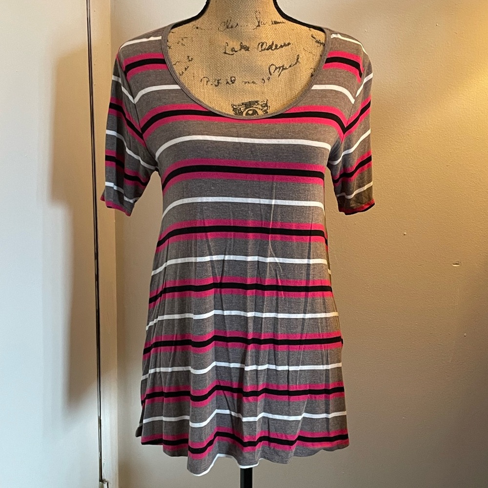 LuLaRoe Striped Scoop Neck Short Sleeve Top - Gray, Pink, White